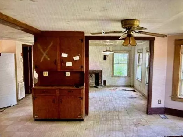 24 Spaulding ST, Milford, NH 03055