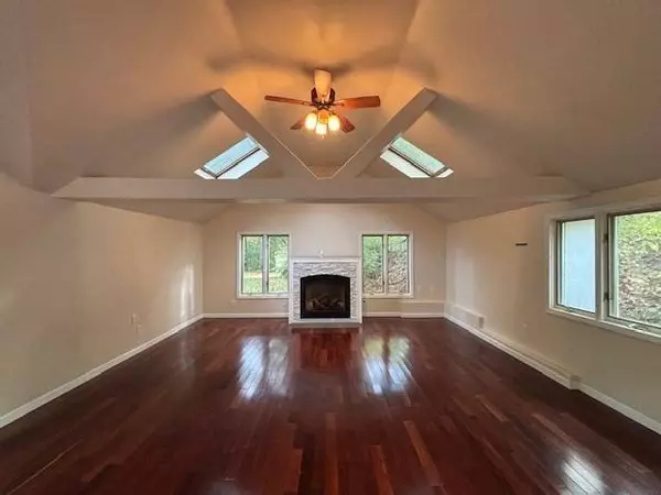 378 Salem Street, North Andover, MA 01845