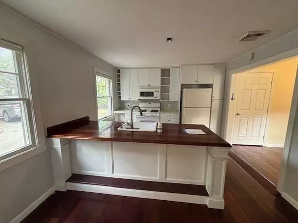 378 Salem Street, North Andover, MA 01845