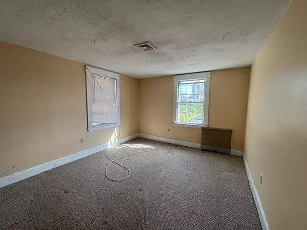 633 Canal ST, Manchester, NH 03101