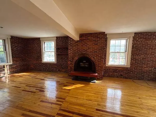 633 Canal ST, Manchester, NH 03101