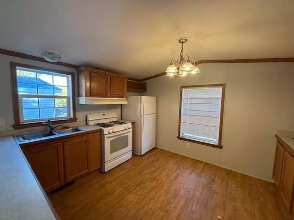 60 Roberts DR, Barrington, NH 03825