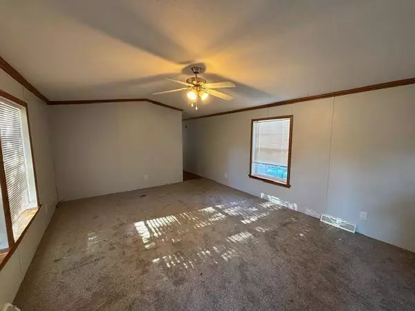 60 Roberts DR, Barrington, NH 03825