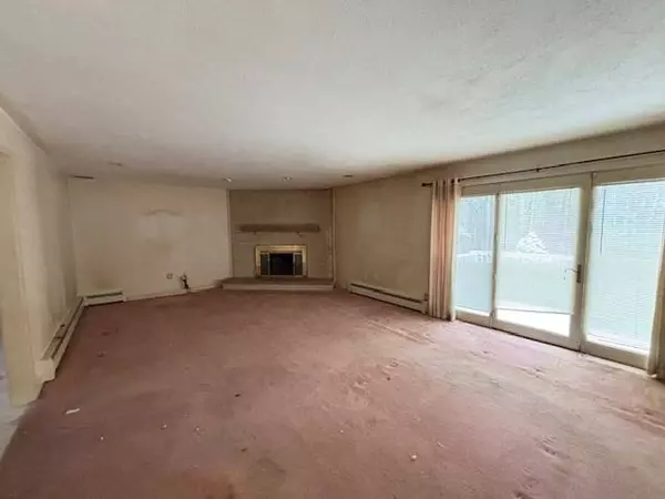 16 Anglewood Lane, North Reading, MA 01864