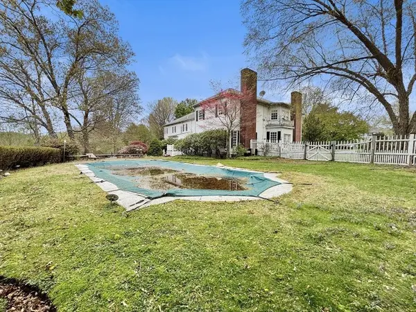 32 Soloman Pierce Road, Lexington, MA 02421