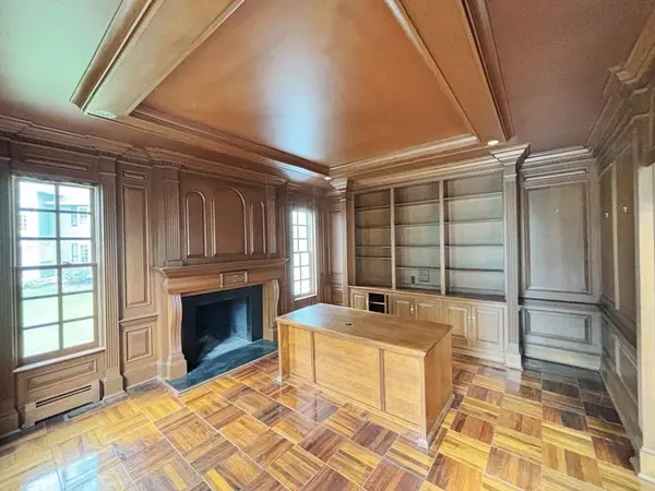 32 Soloman Pierce Road, Lexington, MA 02421