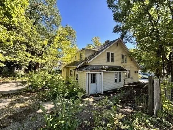 126 Lakehurst Ave, Weymouth, MA 02189