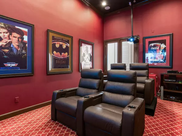 705 Guisando De Avila Tampa FL 33613 - Theater