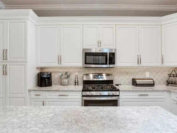 19337 WEYMOUTH DR, Land O Lakes, FL 34638