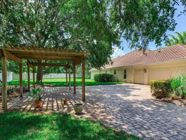 10504 ECHO LAKE DR, Odessa, FL 33556