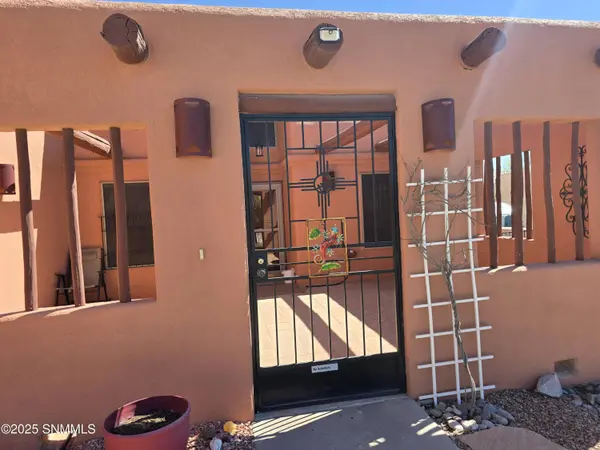 2034 Wagonmound Trl, Las Cruces, NM 88012