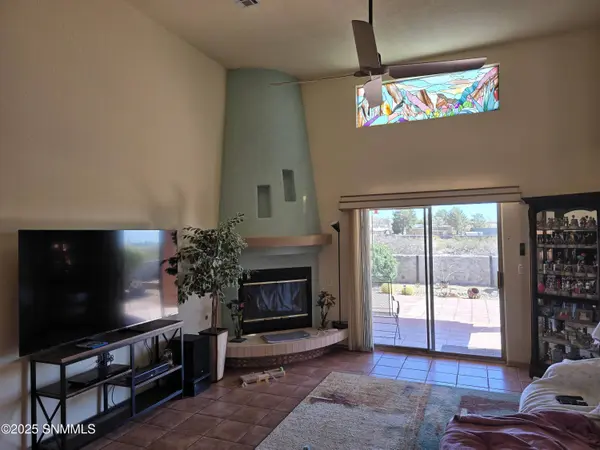 2034 Wagonmound Trl, Las Cruces, NM 88012
