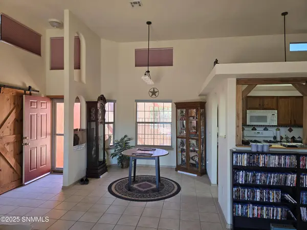 2034 Wagonmound Trl, Las Cruces, NM 88012