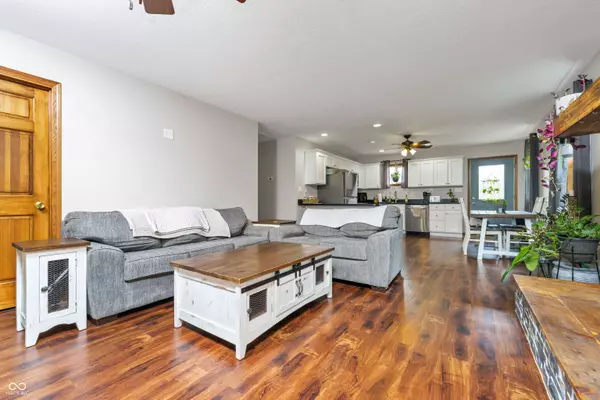 663 W Snake Hill RD, Liberty, IN 47353