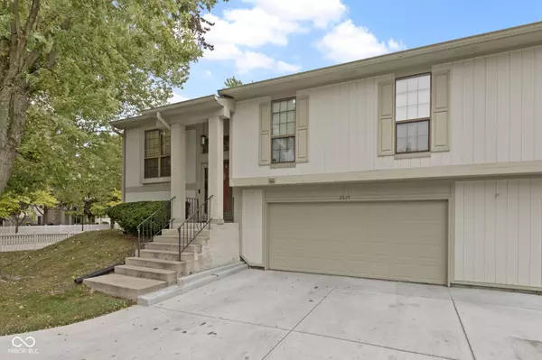 2674 Lakeshire LN, Indianapolis, IN 46268