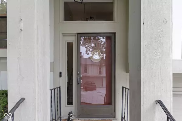 2674 Lakeshire LN, Indianapolis, IN 46268