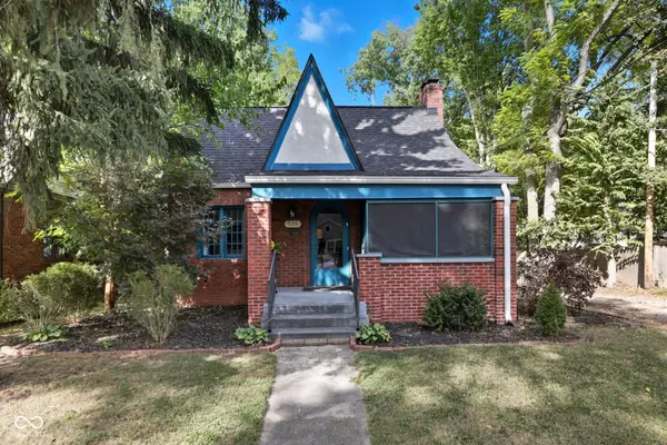 526 Kessler Boulevard East DR, Indianapolis, IN 46220