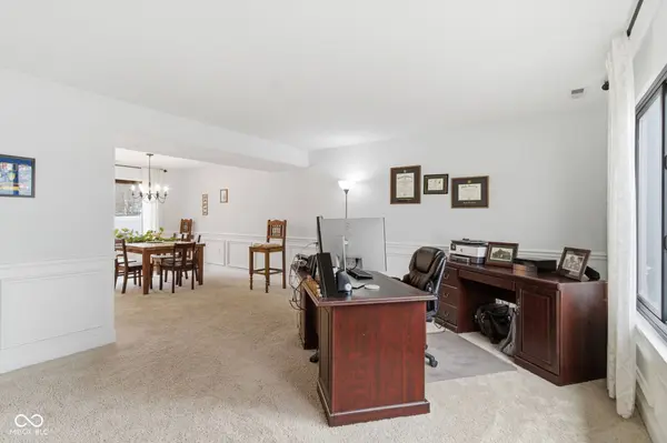 1131 Crystal CT, Avon, IN 46123
