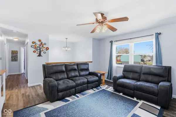 3911 Mistletoe DR, Indianapolis, IN 46237