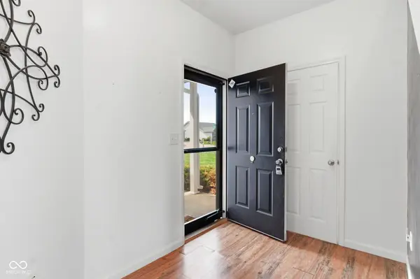 5760 White Pine RD, Whitestown, IN 46075