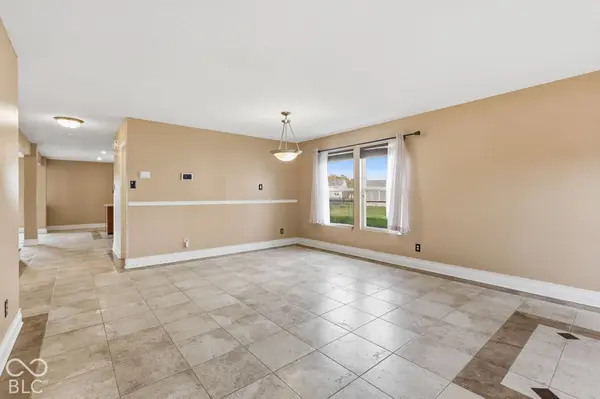 3254 Cork Bend DR, Indianapolis, IN 46239