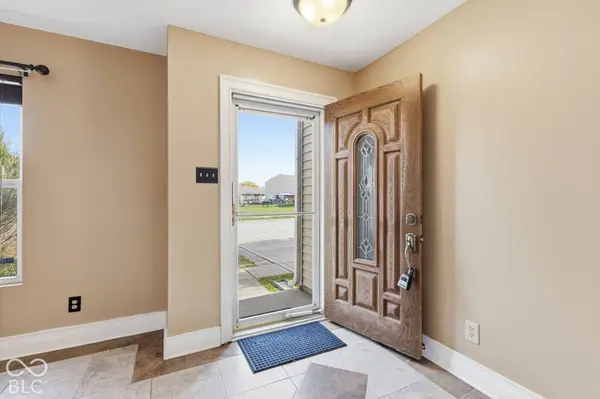 3254 Cork Bend DR, Indianapolis, IN 46239