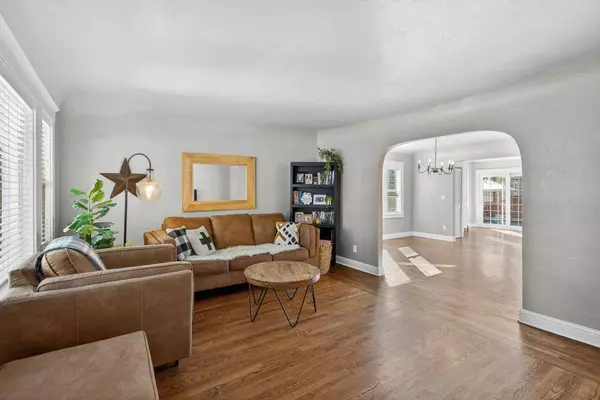 329 Pleasant ST, Roseville, CA 95678