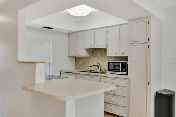 650 PINELLAS POINT DR S ##205, St Petersburg, FL 33705