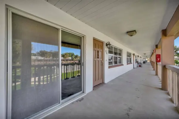 650 PINELLAS POINT DR S #216, St Petersburg, FL 33705