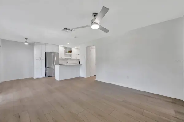 650 PINELLAS POINT DR S #216, St Petersburg, FL 33705