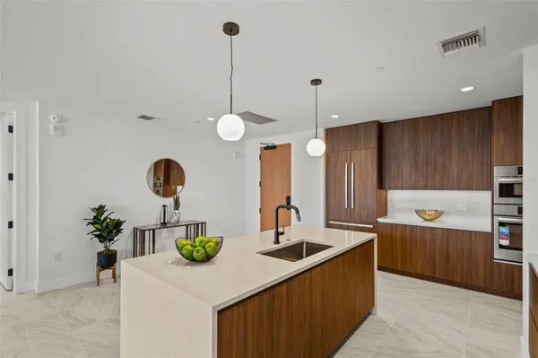 777 3RD AVE N #1504, St Petersburg, FL 33701