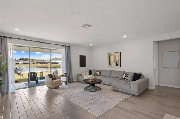 33555 MAINSTAY LN, Wesley Chapel, FL 33543