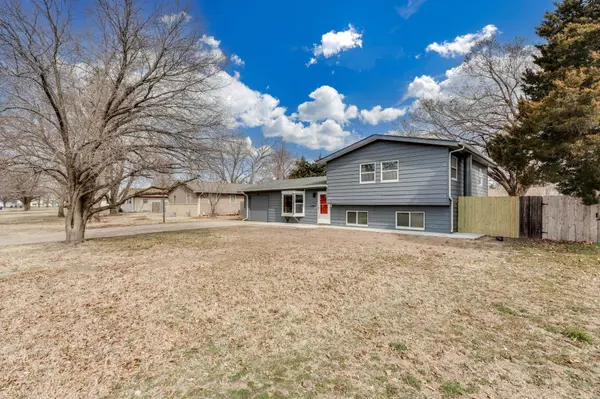 950 N Country Acres, Wichita, KS 67212