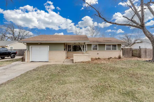 922 N Country Acres, Wichita, KS 67212