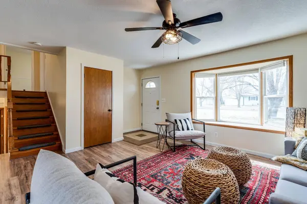 950 N Country Acres, Wichita, KS 67212