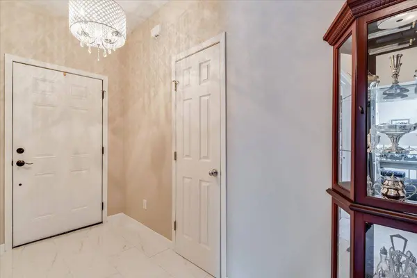 8609 E Millrun, Wichita, KS 67226