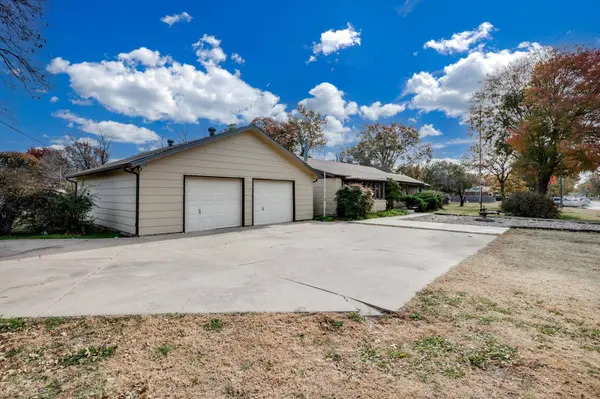 2600 N Halstead St, Wichita, KS 67204