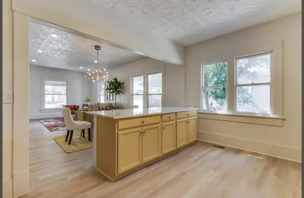 839 S Elizabeth St, Wichita, KS 67213