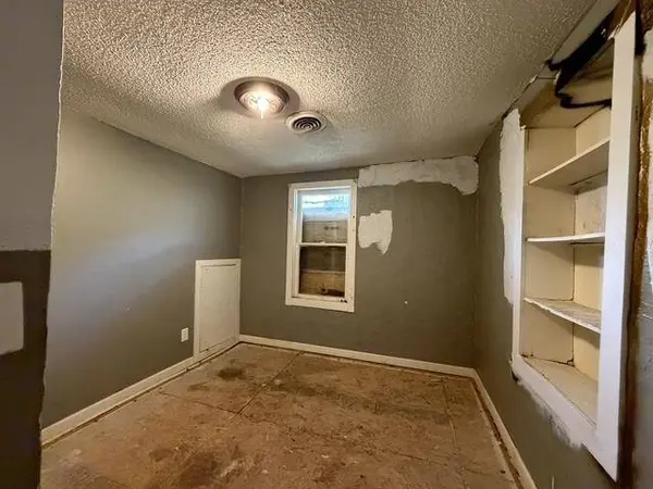 1141 N Madison, Wichita, KS 67214