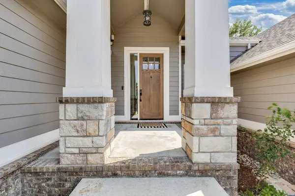 6005 W Driftwood St, Wichita, KS 67205