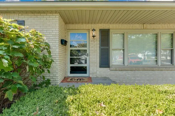 239 S Parkwood