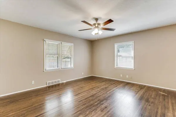 239 S Parkwood, Wichita, KS 67218