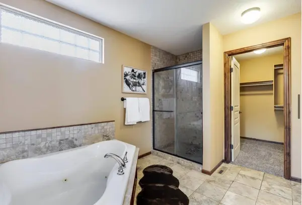3817 N Rutgers St, Maize, KS 67101