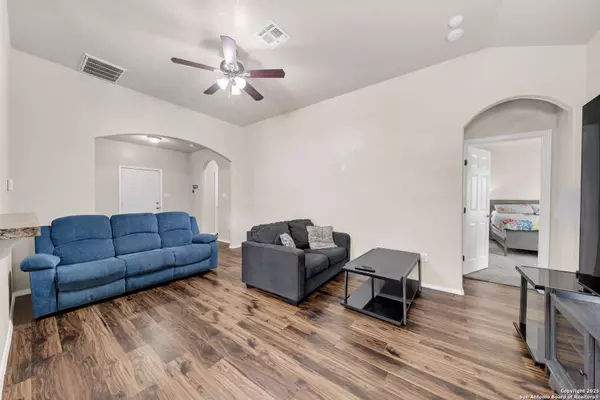 6538 Marcum, San Antonio, TX 78227