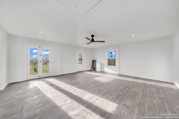 538 Ala Blanca, Lytle, TX 78052