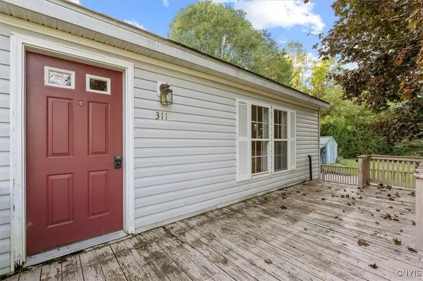 311 Cemetery RD, Oswego, NY 13126