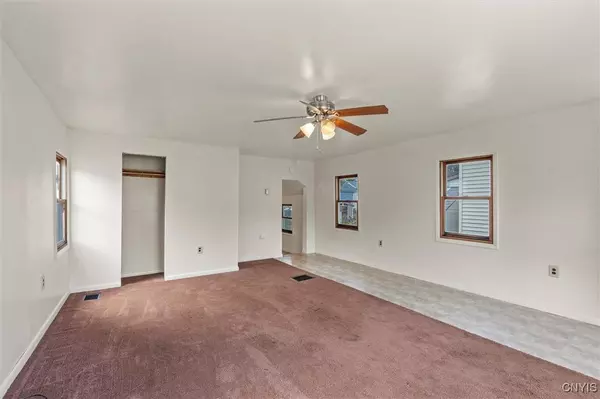 92 Ontario ST, Oswego, NY 13126