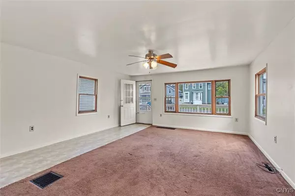 92 Ontario ST, Oswego, NY 13126