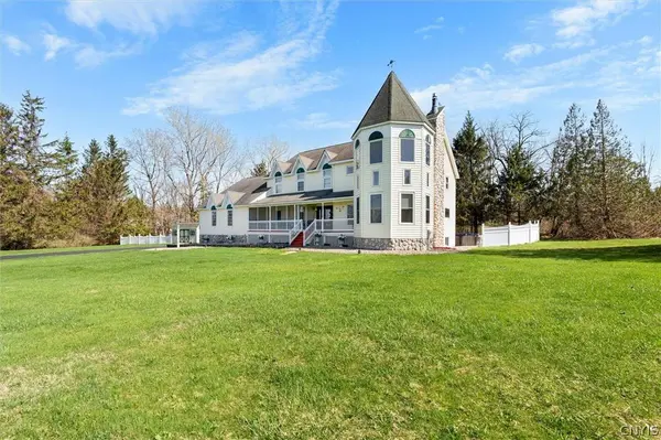 43 Lakeshore RD, Oswego, NY 13126