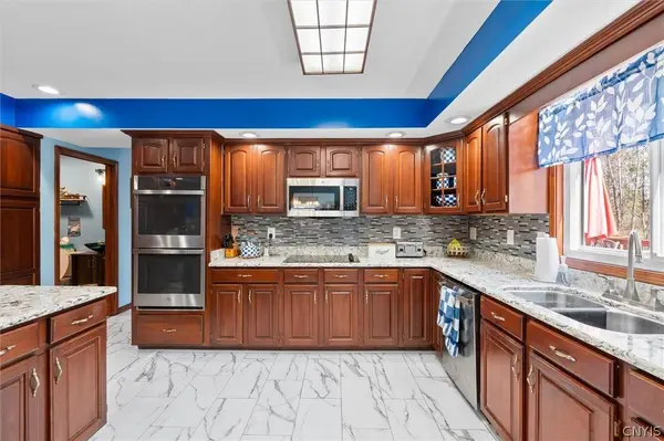 43 Lakeshore RD, Oswego, NY 13126